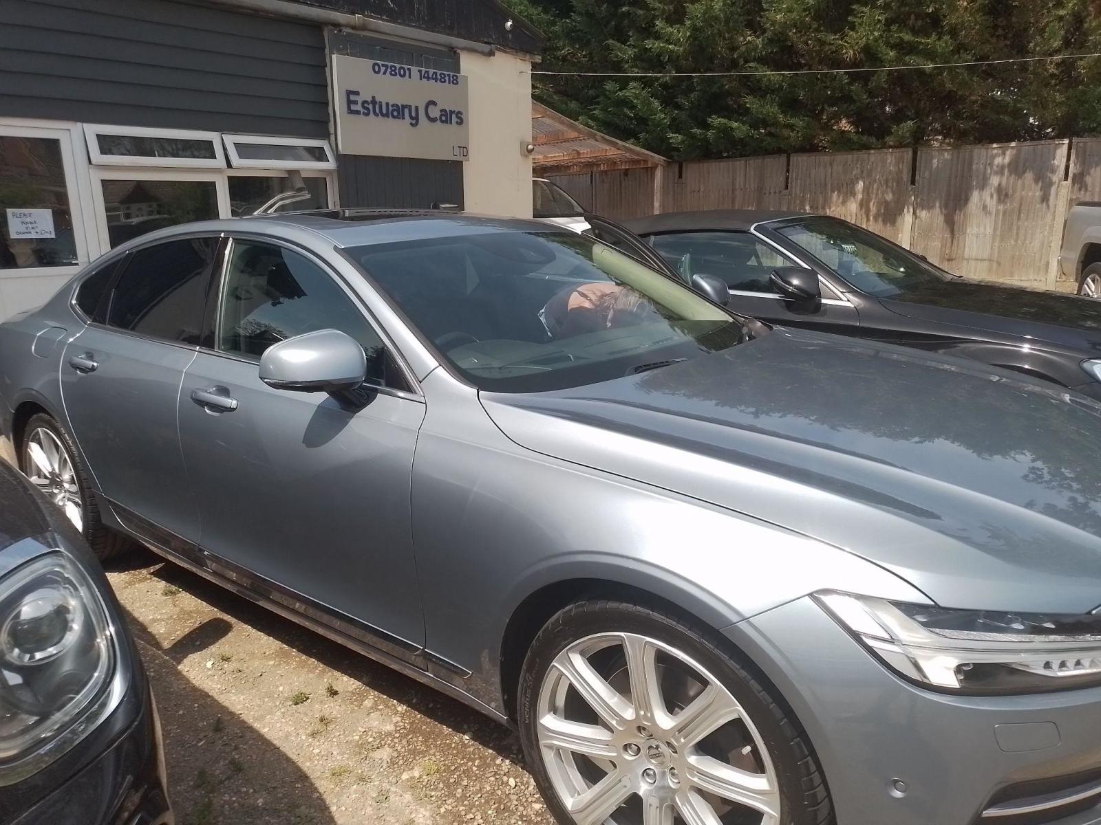 2017 Volvo S90